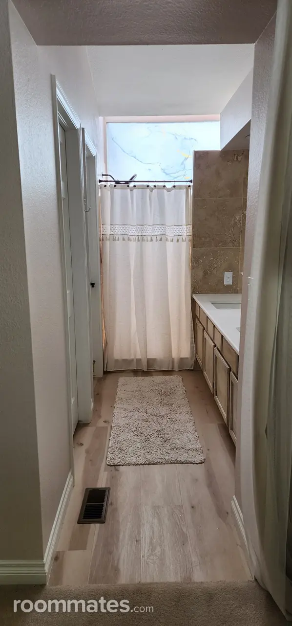 Profile photo 2 of 11