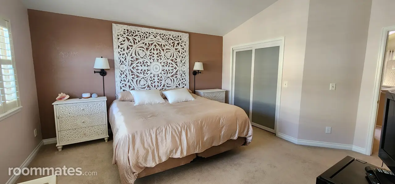 Profile photo 1 of 11