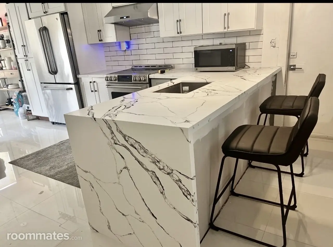 Profile photo 8 of 11