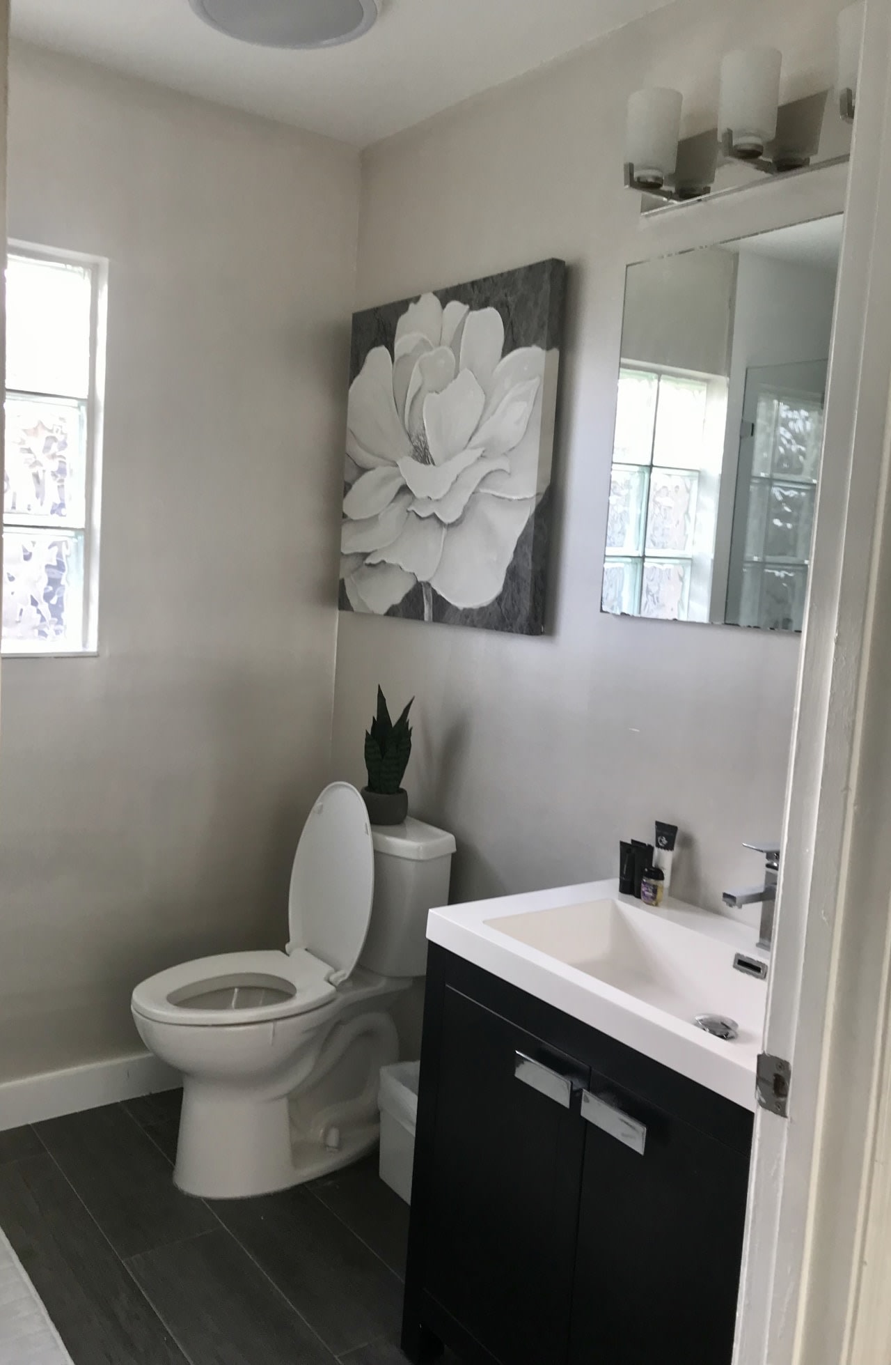 Profile photo 4 of 11