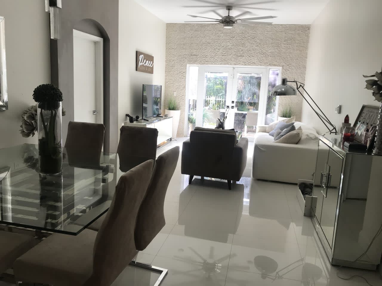 Profile photo 2 of 11