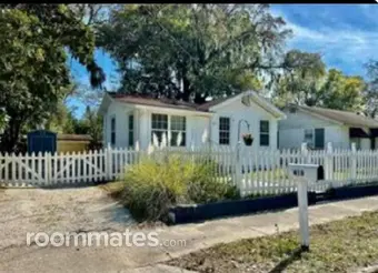 Room for rent in Jacksonville, FL $800, house