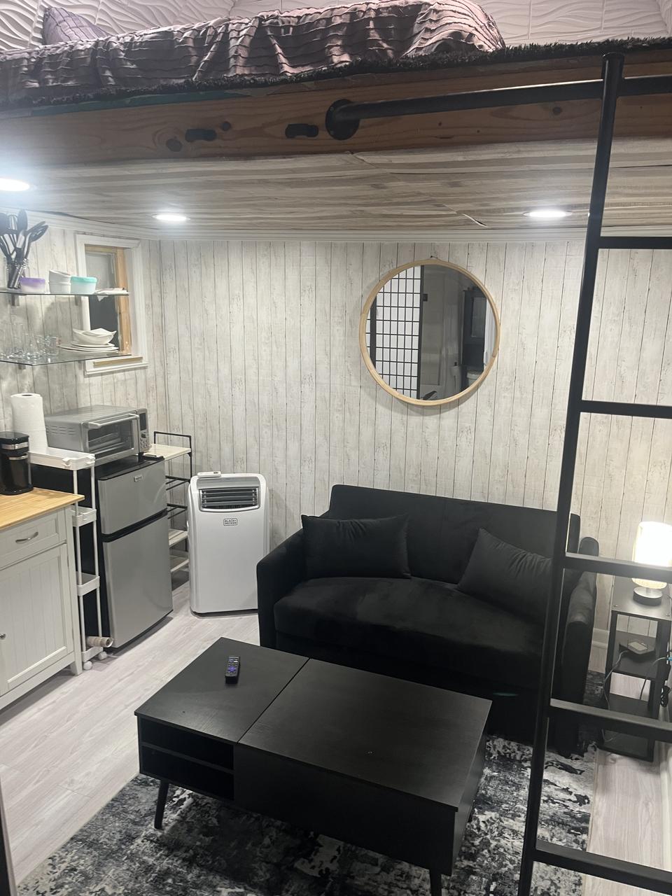 Profile photo 1 of 6