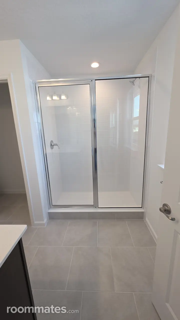 Profile photo 8 of 13