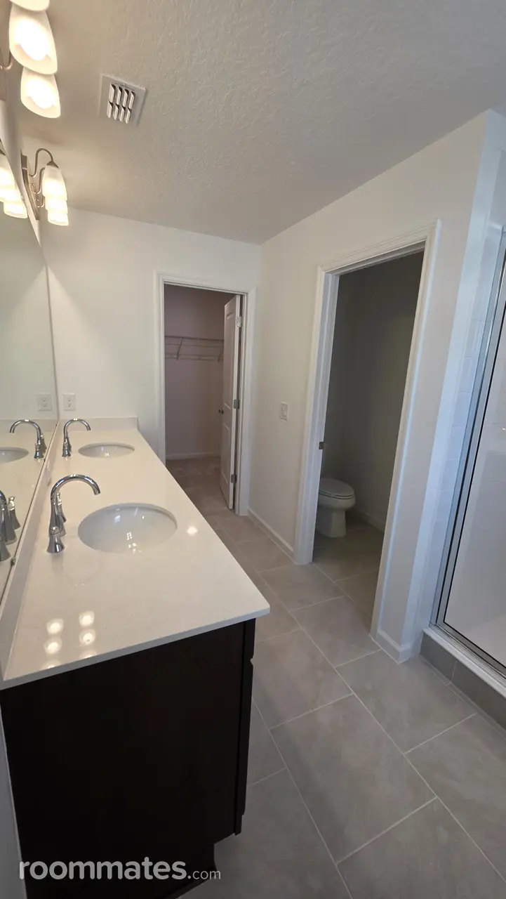 Profile photo 9 of 13