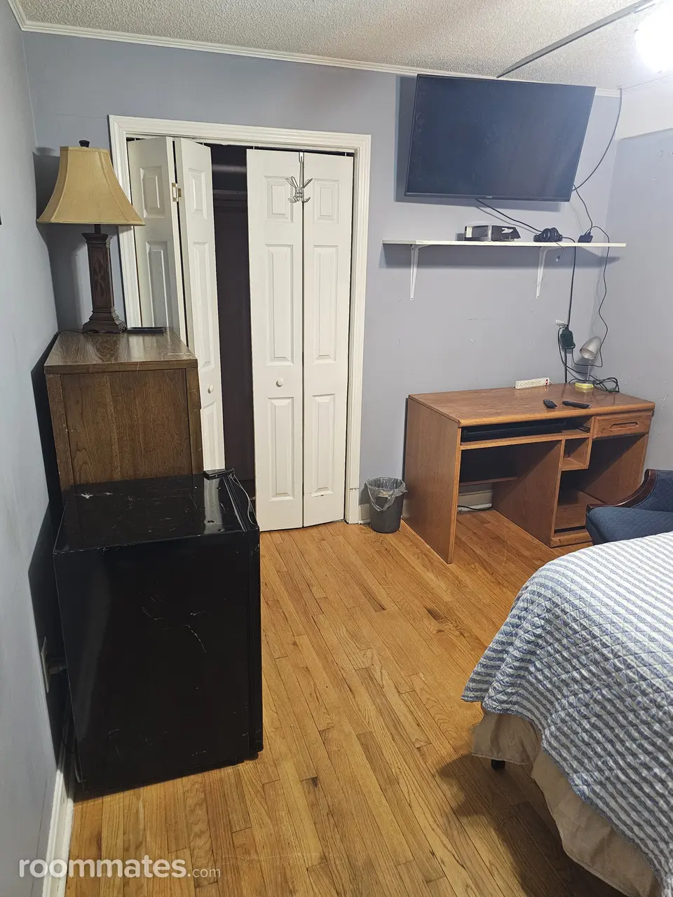 Profile photo 4 of 5