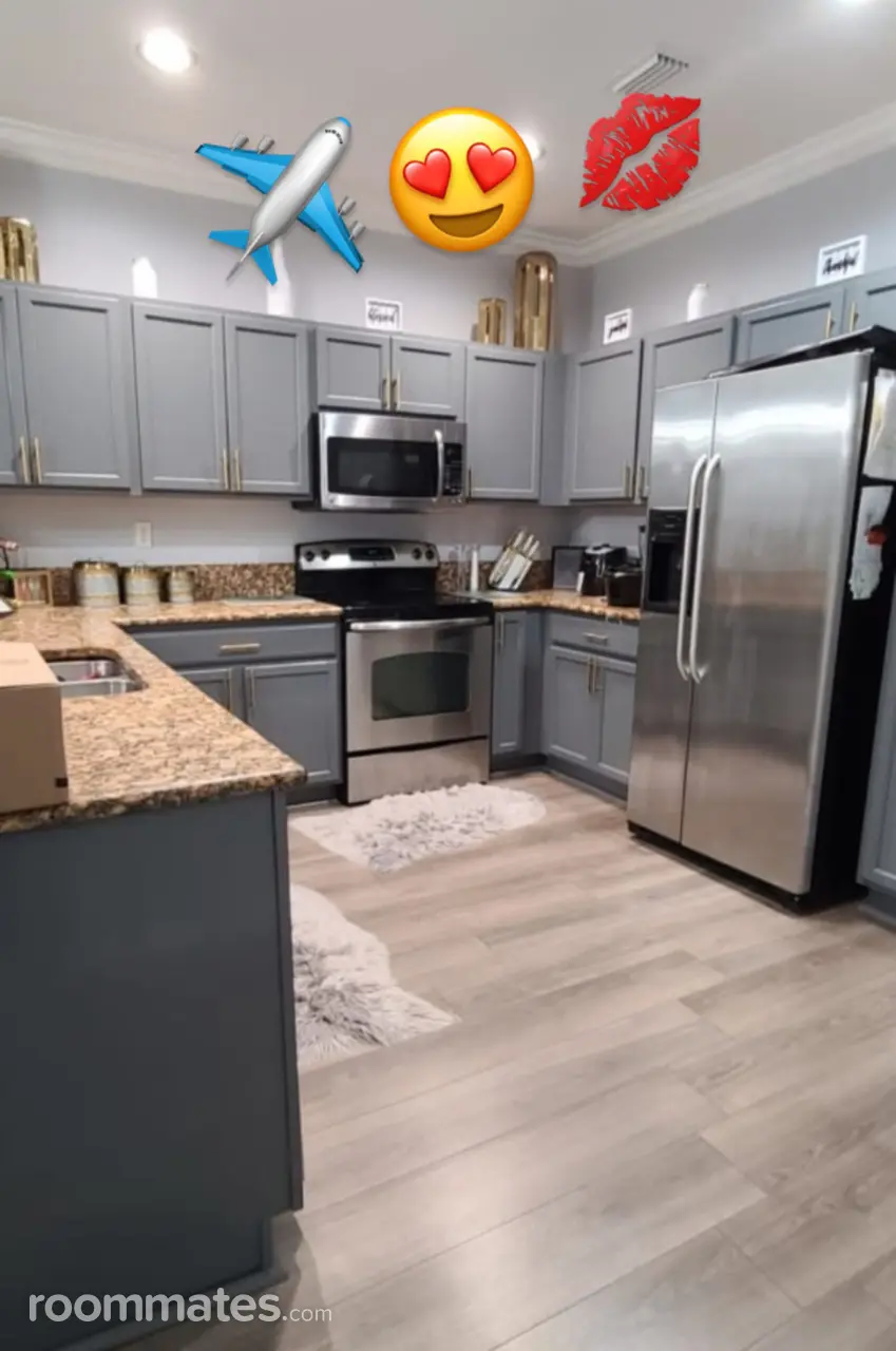 Profile photo 5 of 12