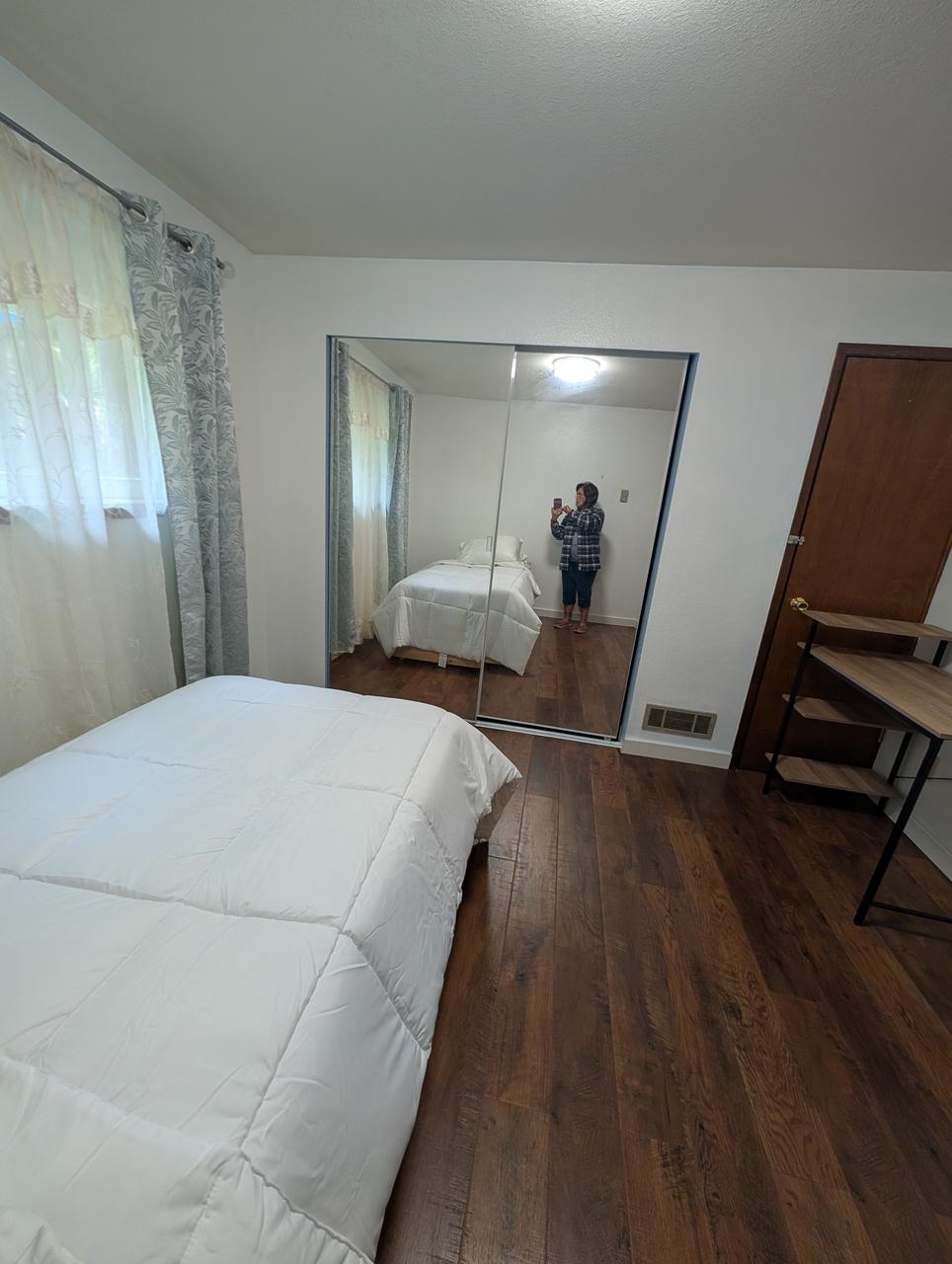 Profile photo 6 of 9