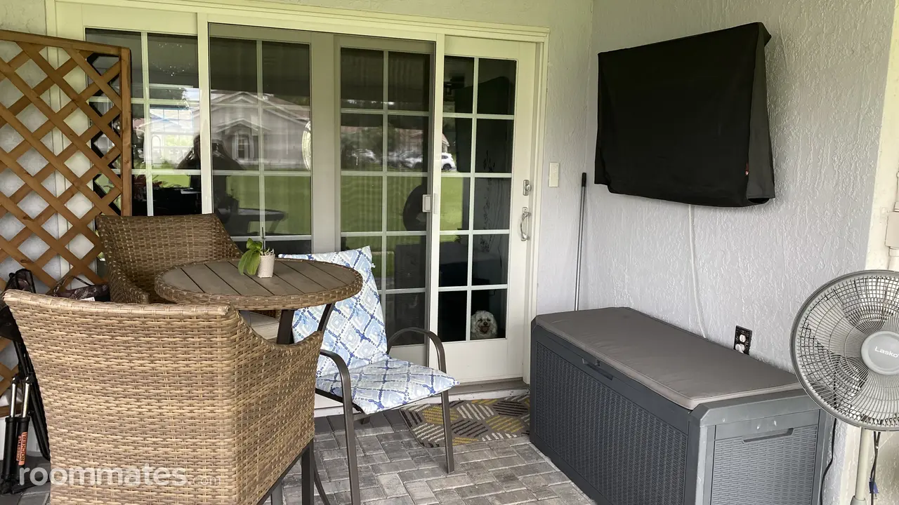 Profile photo 7 of 16