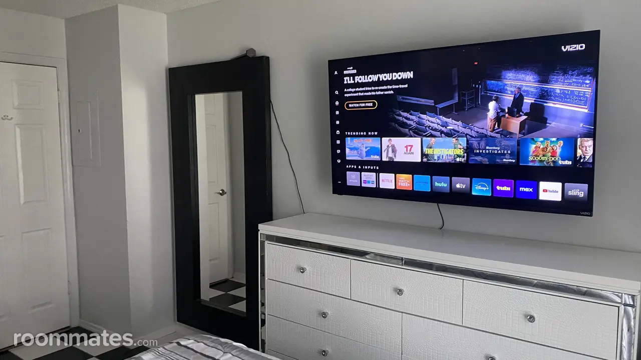 Profile photo 5 of 16