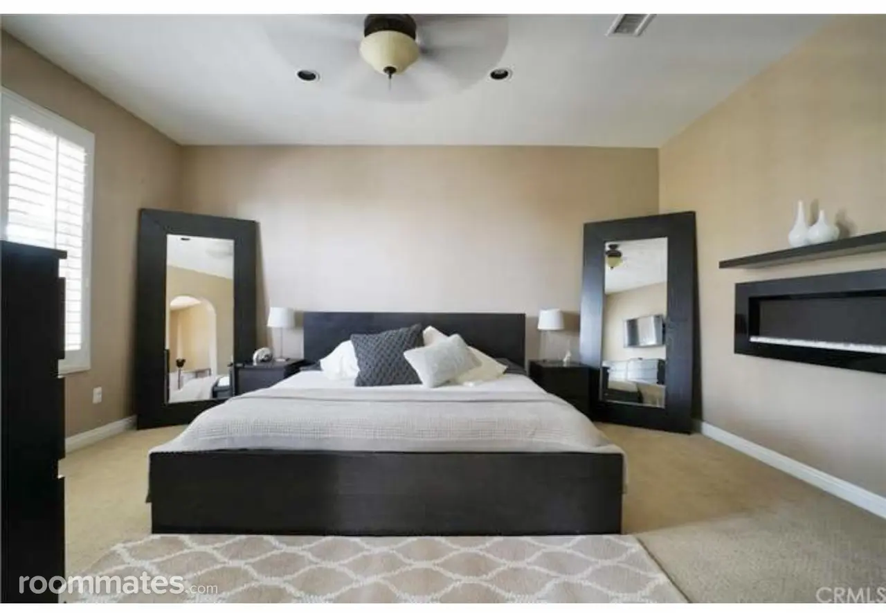 Profile photo 4 of 9