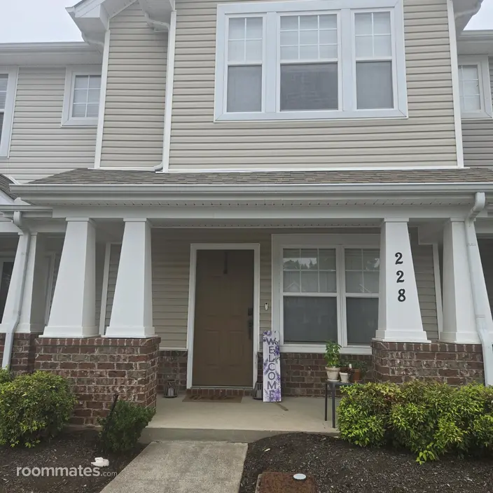 Room for rent in Madison, TN $675, townhouse