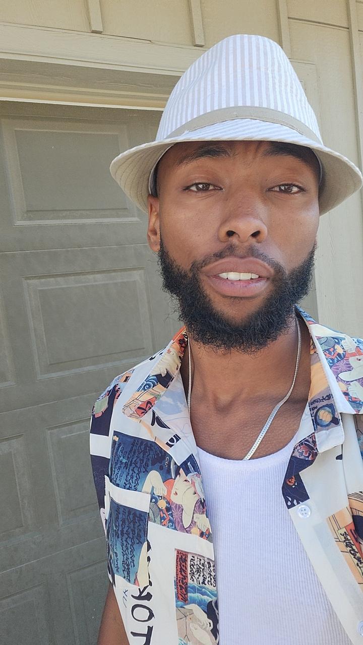 Profile photo 5 of 5