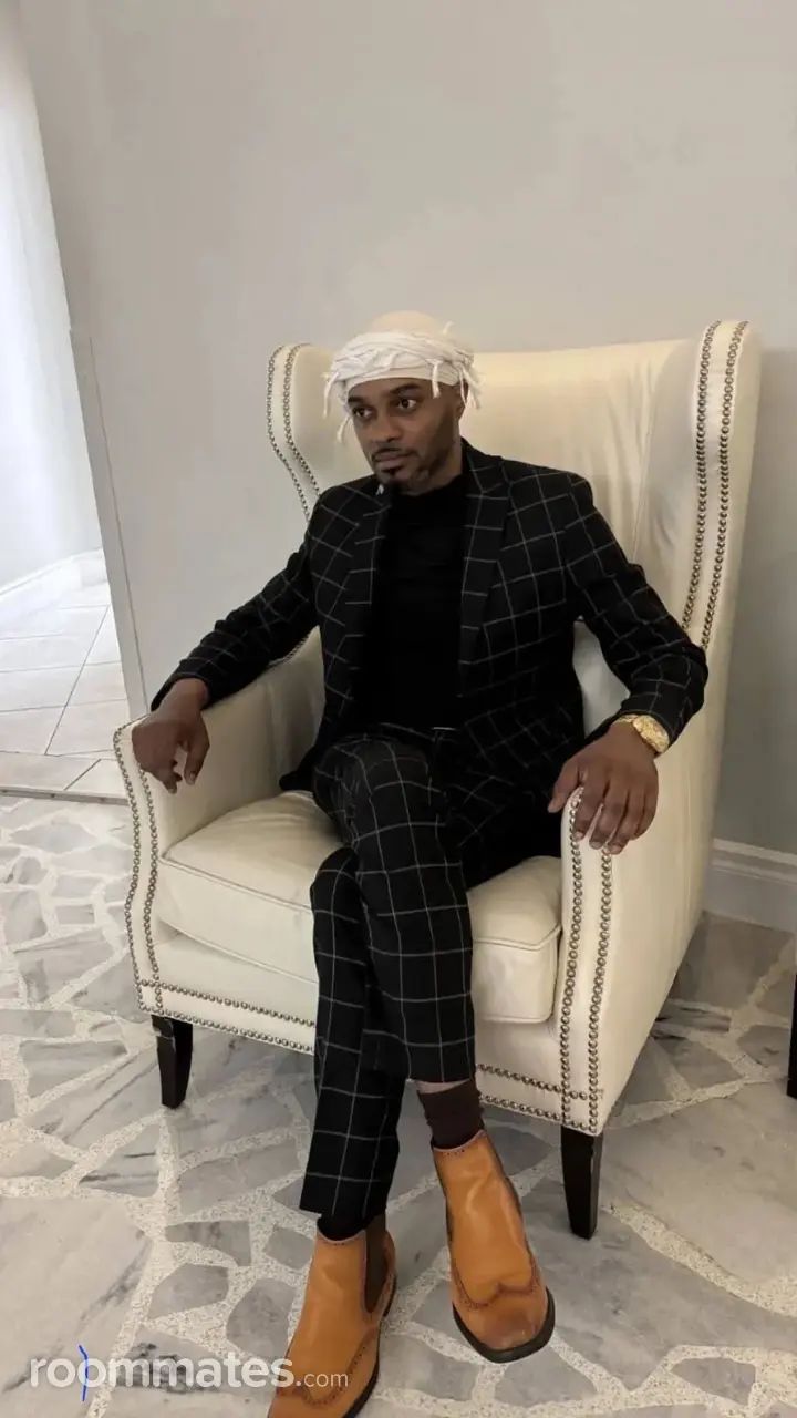 Profile photo 1 of 5