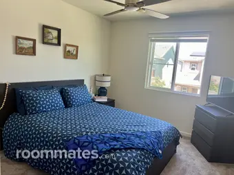 Room for rent in Sacramento CA $1450, house