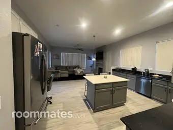 Room for rent in Mesa, AZ $2000, house
