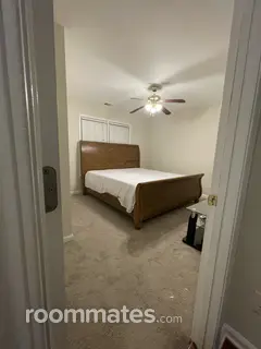 Room for rent in Stone Mountain GA $800, house