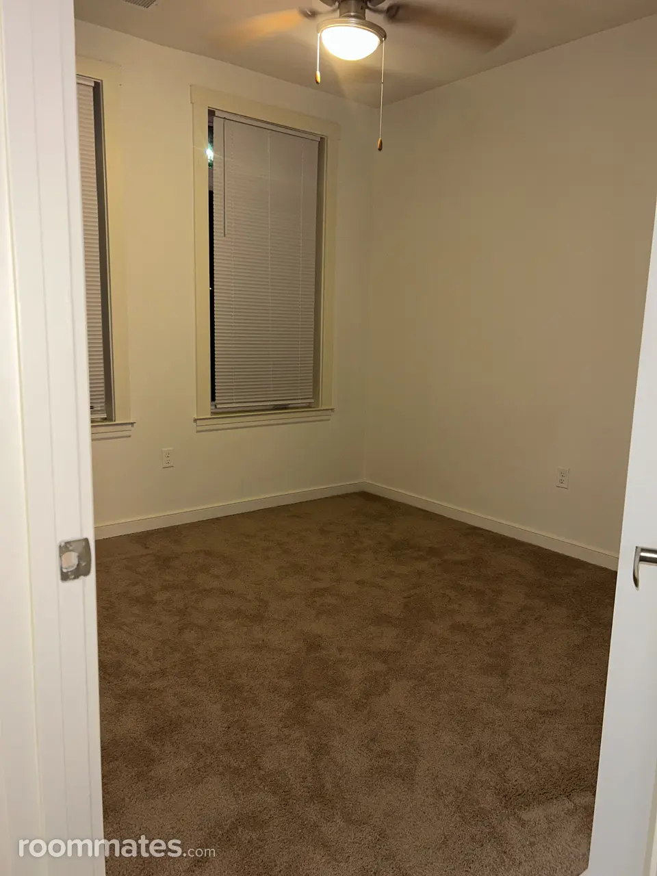 Profile photo 3 of 10