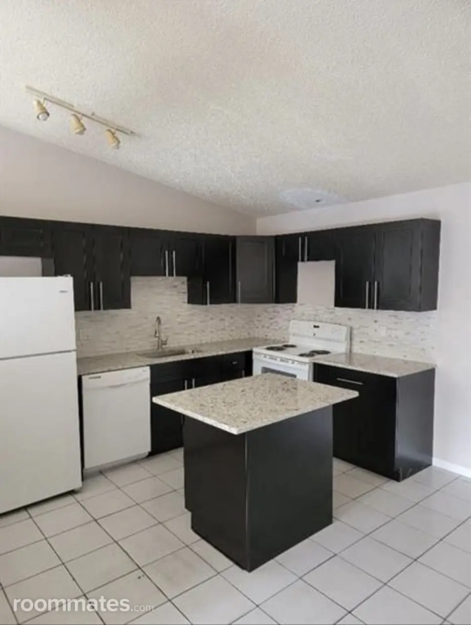 Profile photo 6 of 10