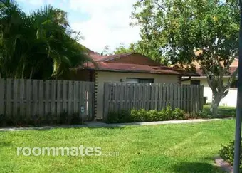 Room for rent in West Palm Beach, FL $800, townhouse