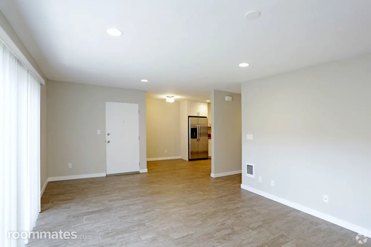 Profile photo 2 of 11