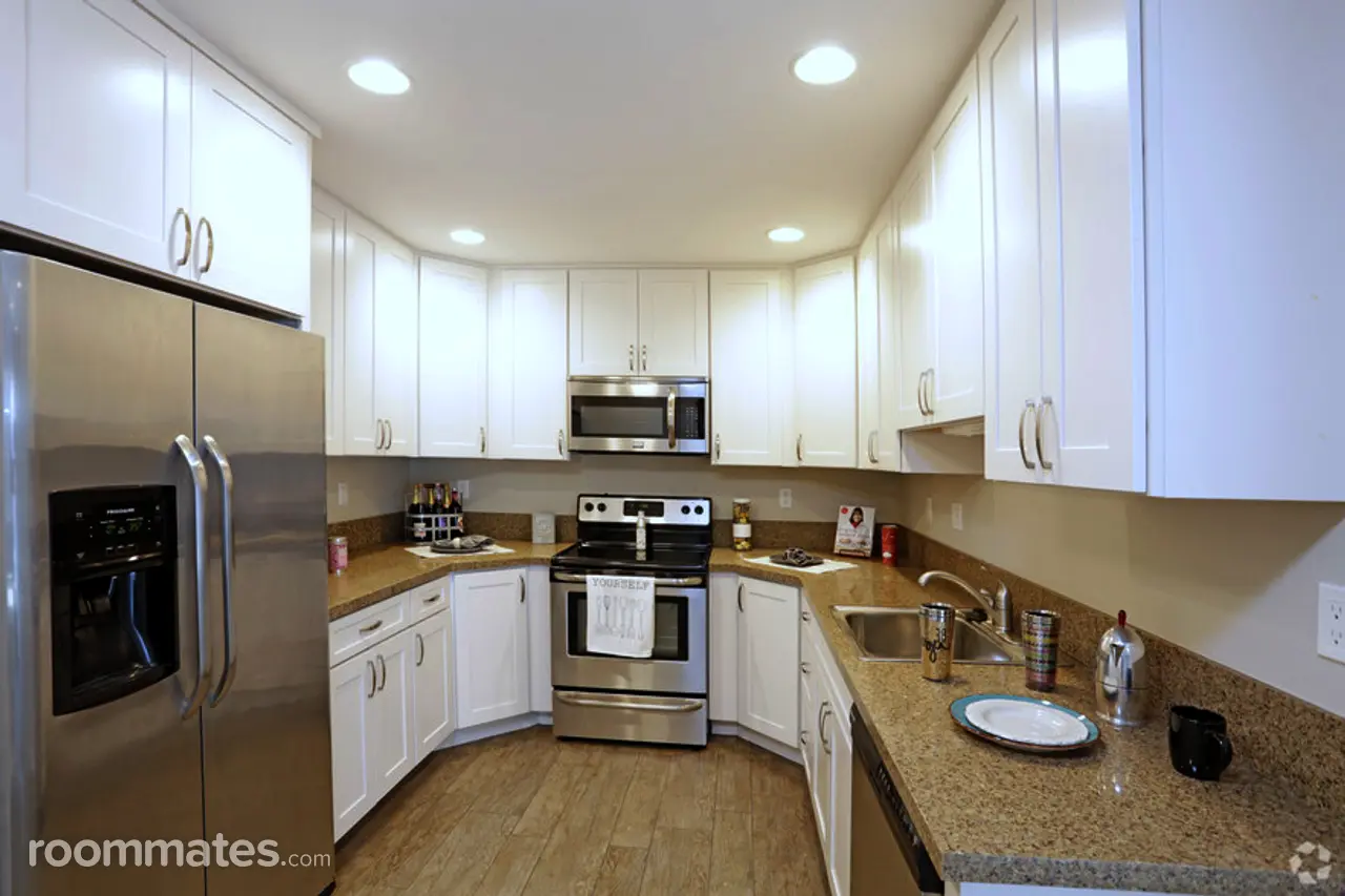 Profile photo 1 of 11