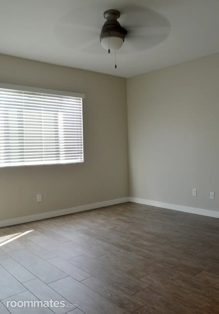 Profile photo 4 of 11