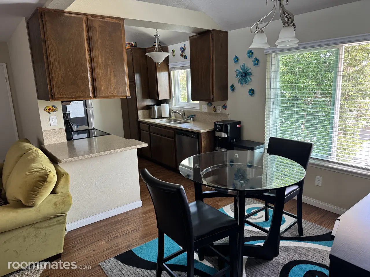 Profile photo 7 of 8