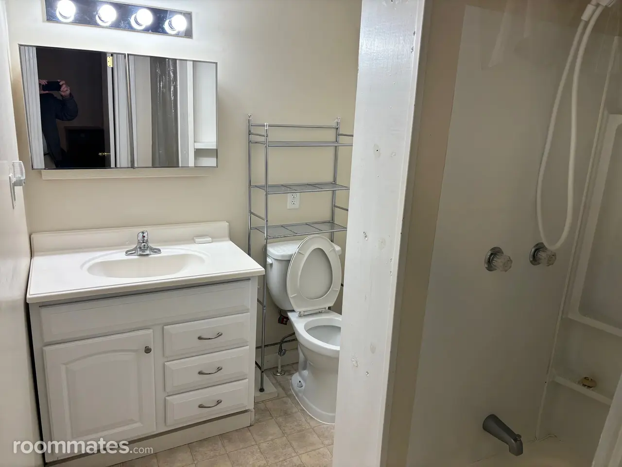 Profile photo 7 of 14