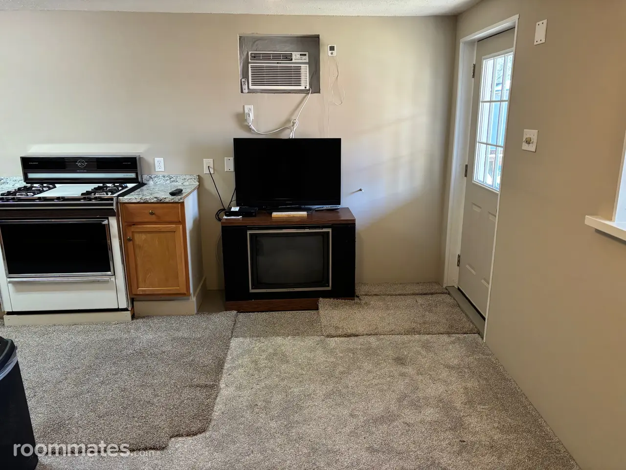 Profile photo 11 of 14