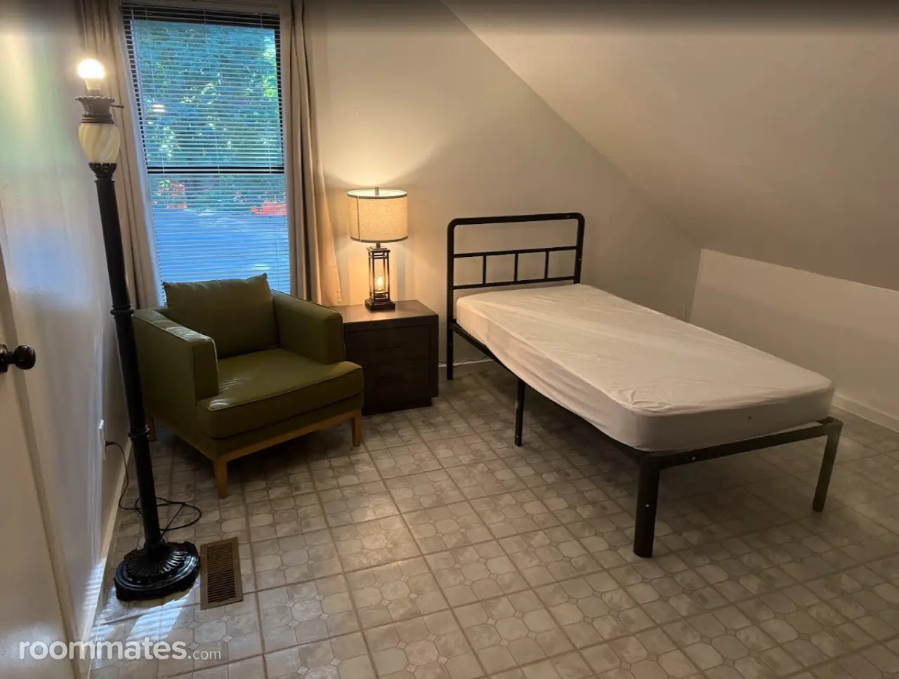 Profile photo 6 of 8