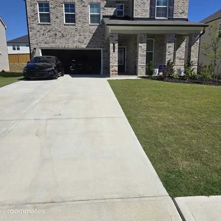 Room for rent in Snellville, GA $800, house