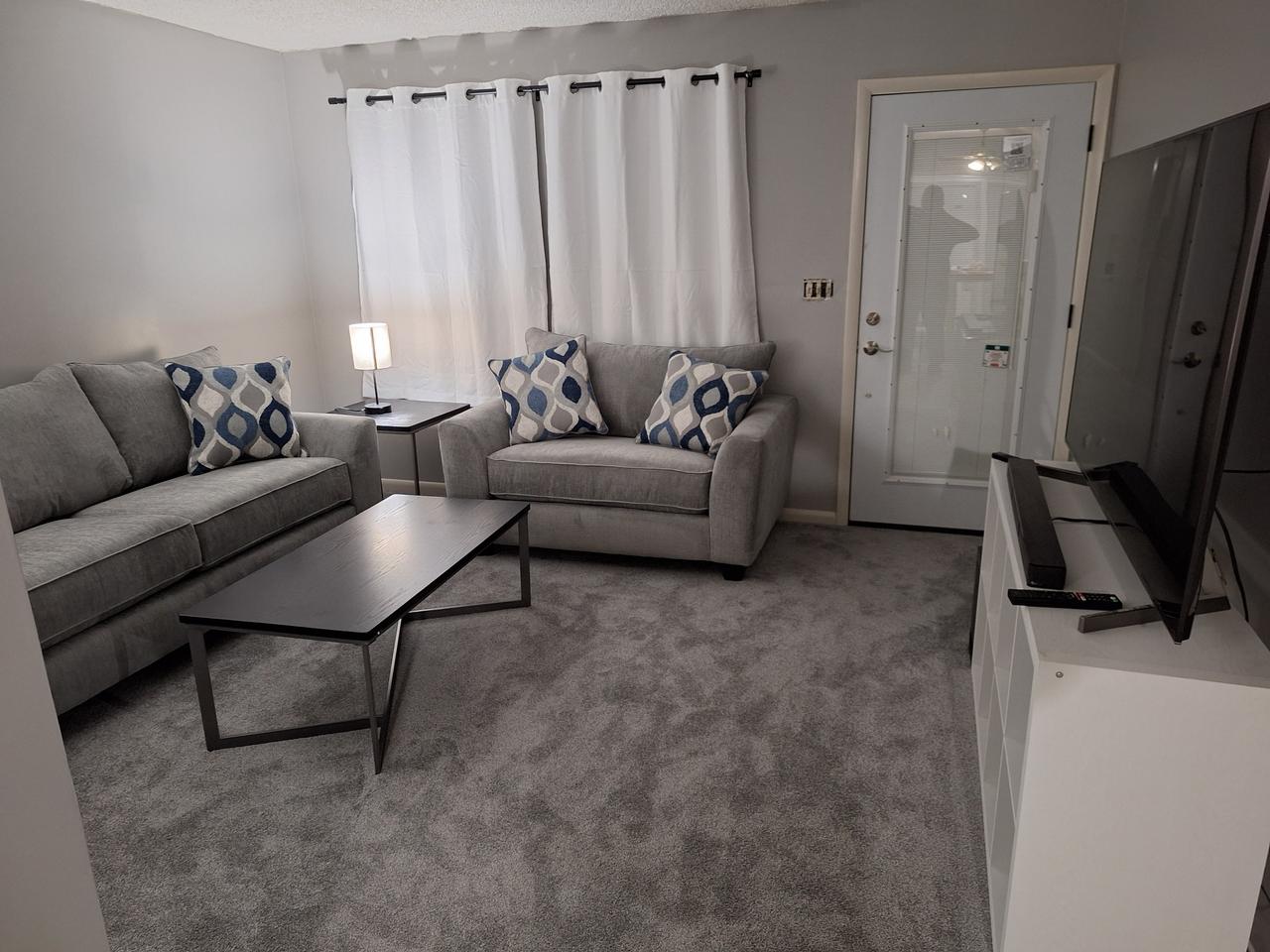 Profile photo 8 of 14