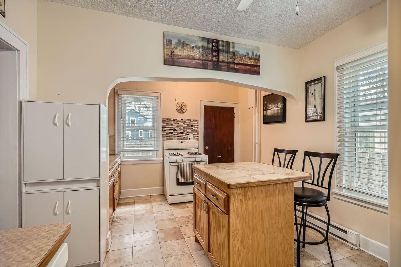 Profile photo 5 of 10