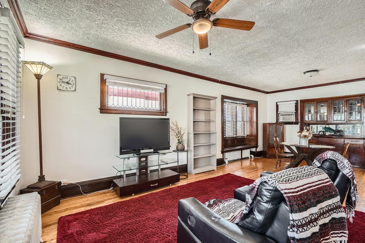 Profile photo 9 of 10