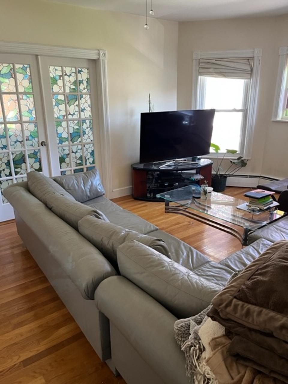 Profile photo 7 of 8