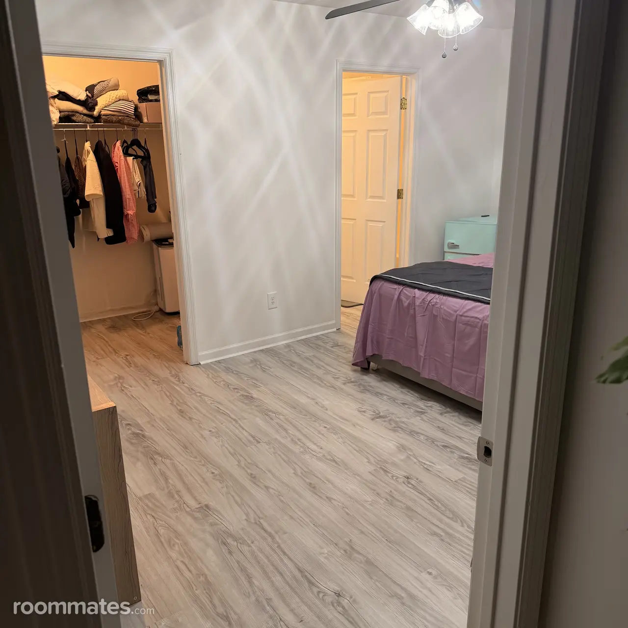 Profile photo 1 of 7