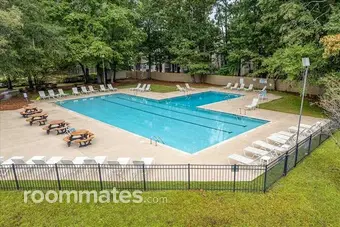 Room for rent in North Charleston, SC $1300, condo