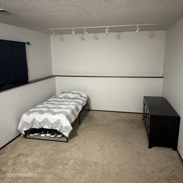 Room for rent in Hillsboro, OR $900, house