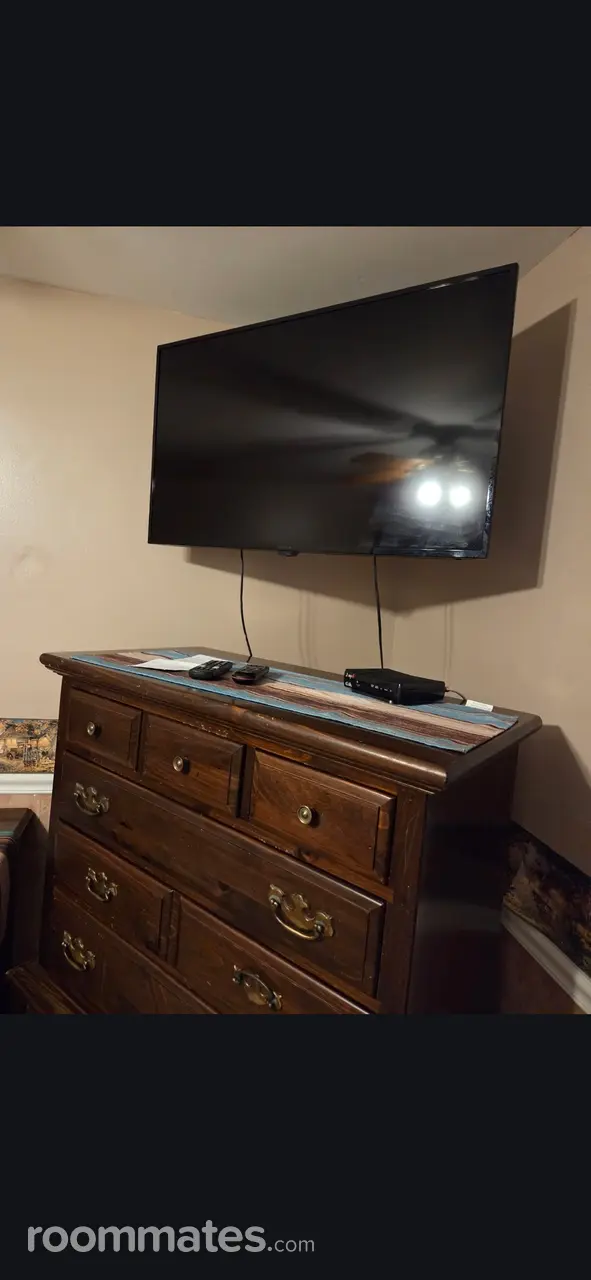 Profile photo 3 of 12