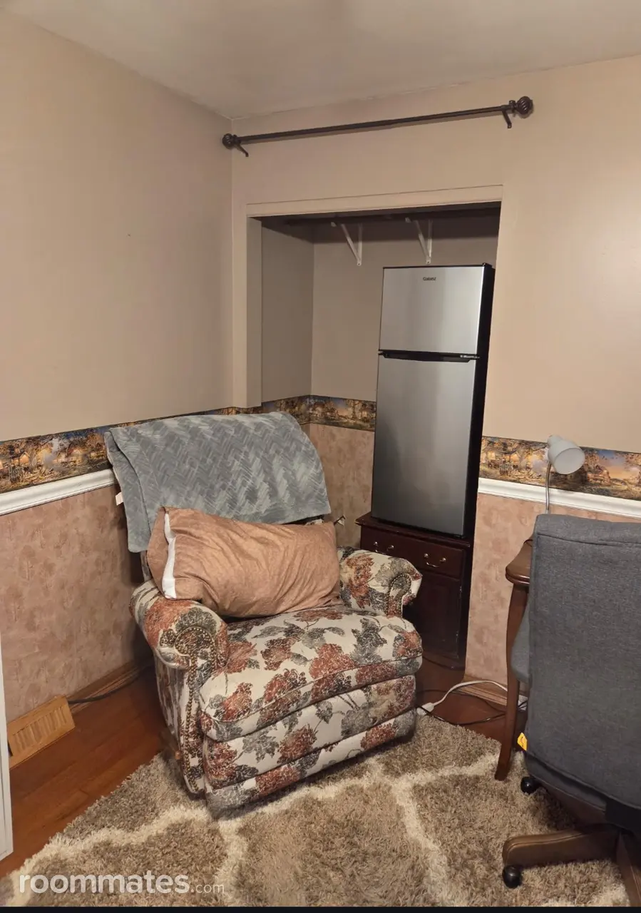 Profile photo 7 of 12