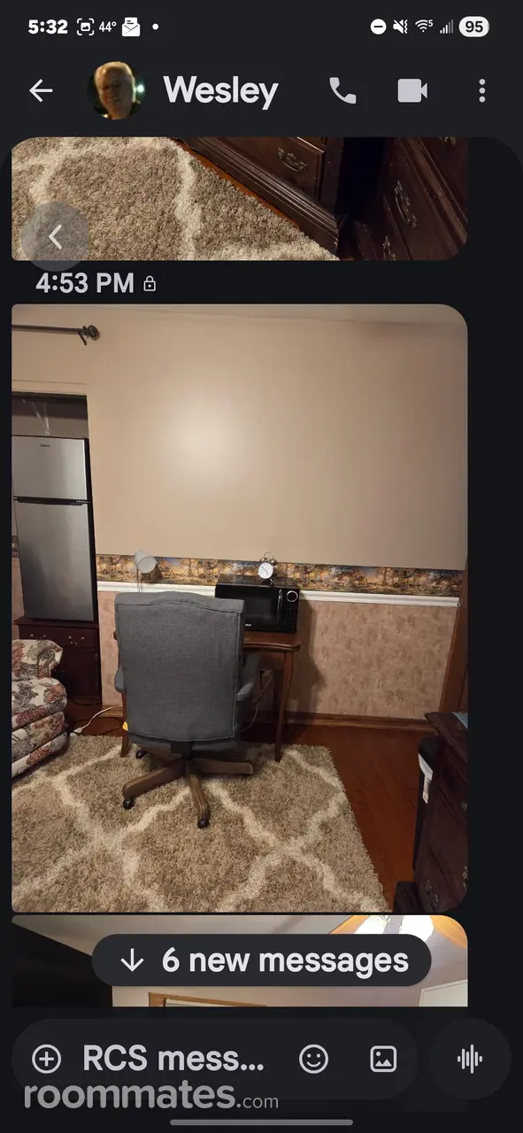 Profile photo 11 of 12