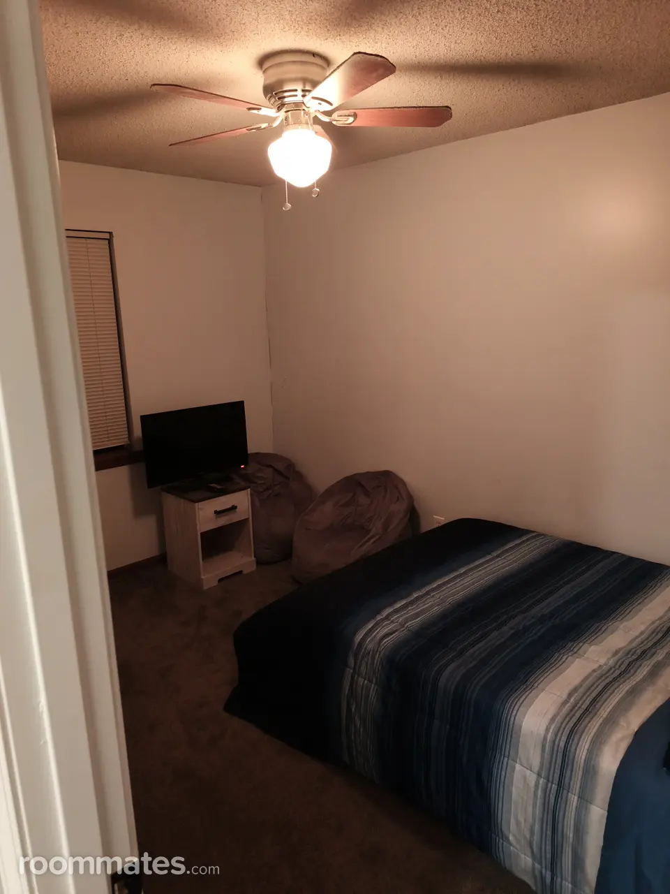 Profile photo 1 of 10