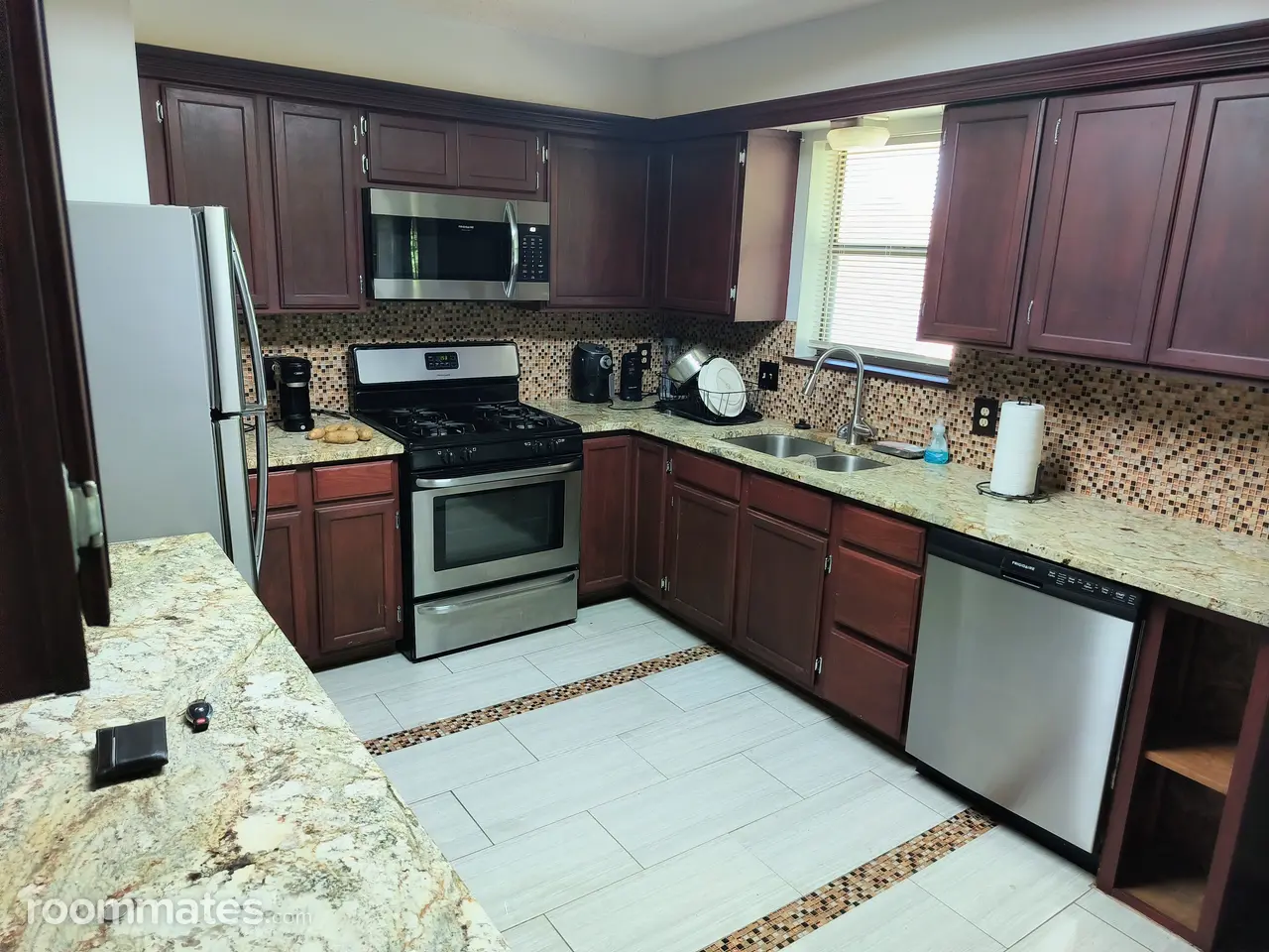 Profile photo 9 of 10