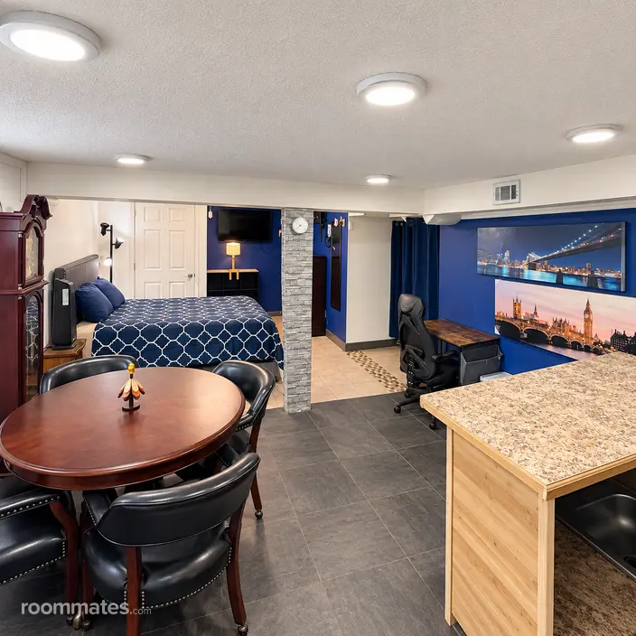 Room for rent in St. Louis, MO $750, house