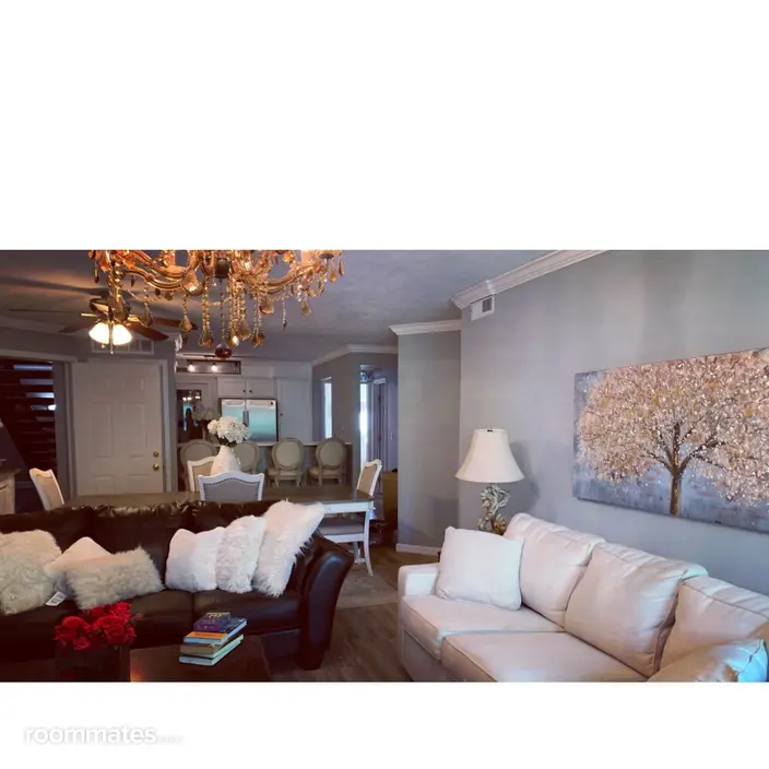 Room for rent in Cincinnati, OH $1000, house