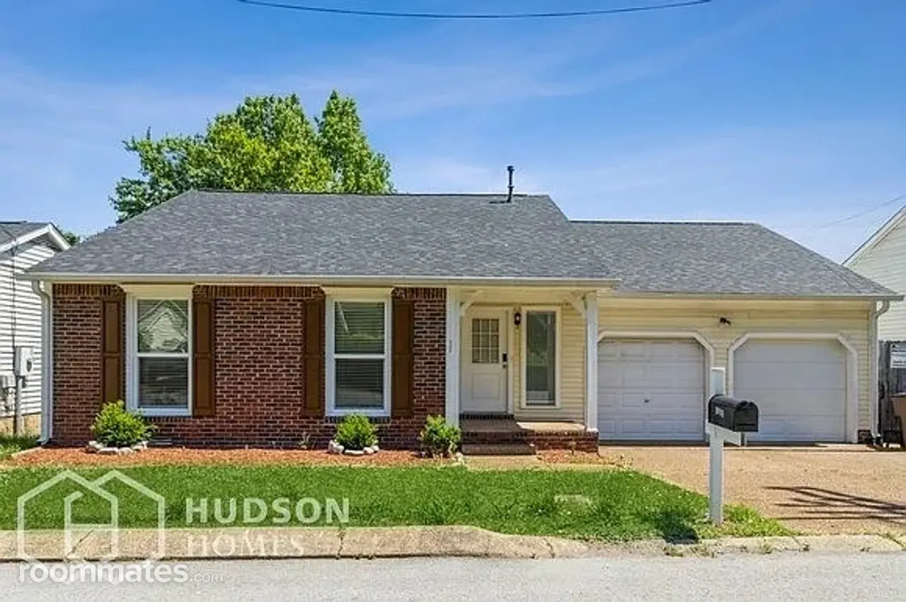 Profile photo 1 of 14