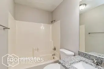 Room for rent in Nashville, TN $821, house