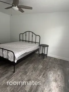 Room for rent in Oviedo FL $1000, condo