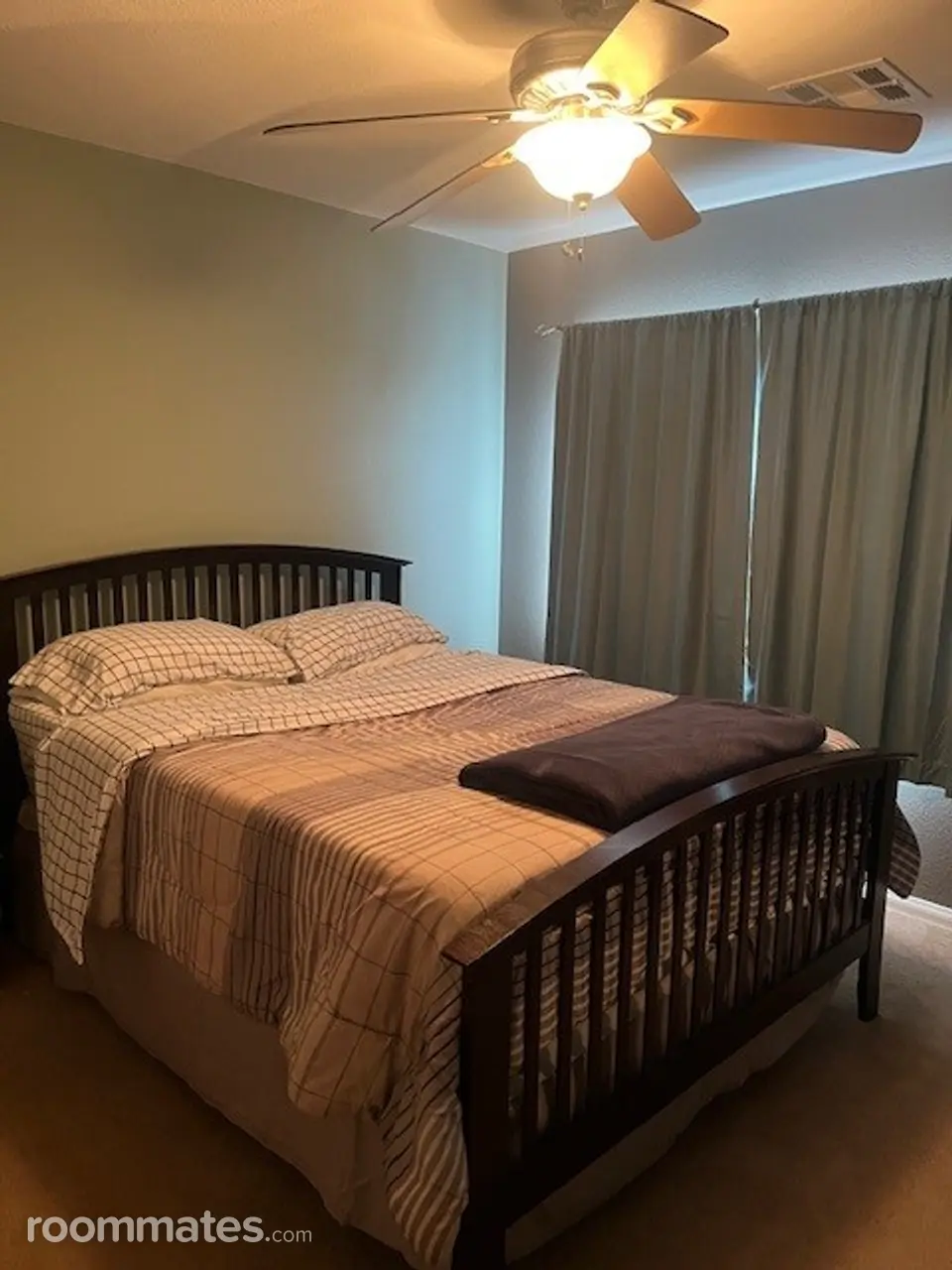 Profile photo 3 of 4